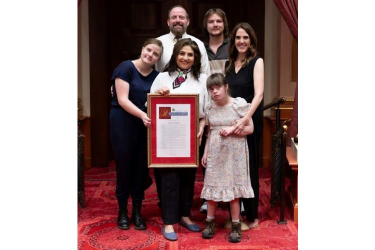 Senator Alvarado-Gil celebrates passage of SR 89 establishing March 17 as Profound Autism Day in California